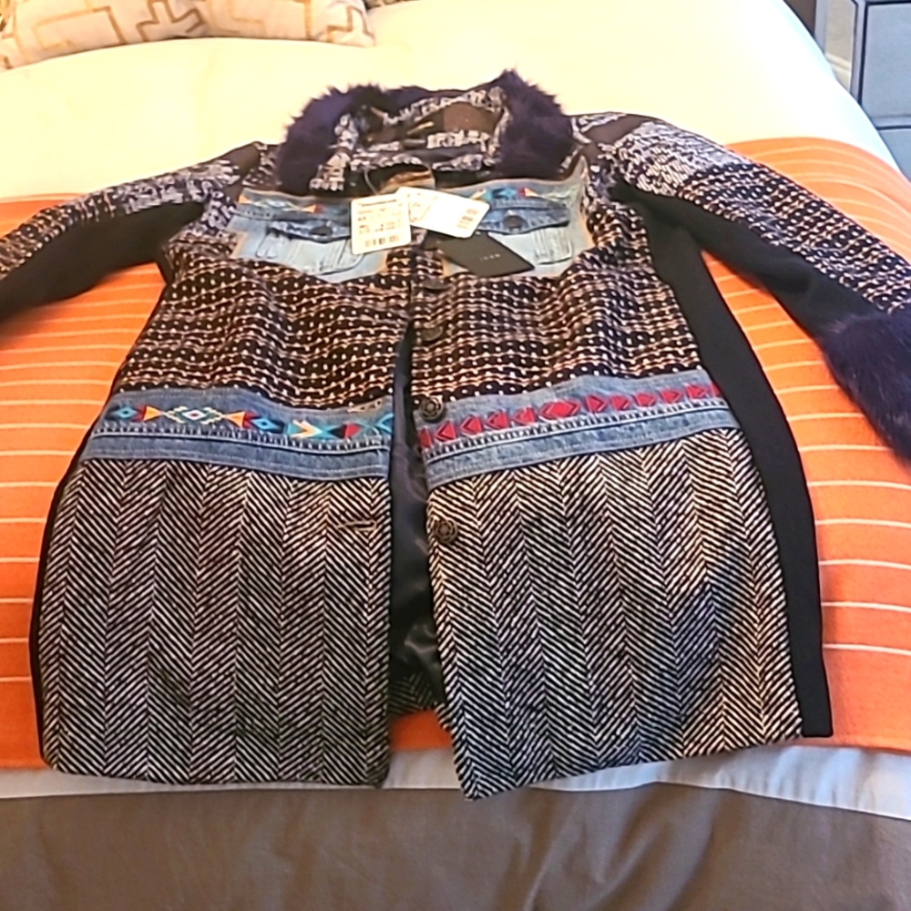 ***SOLD*** NWT  Desigual women's coat